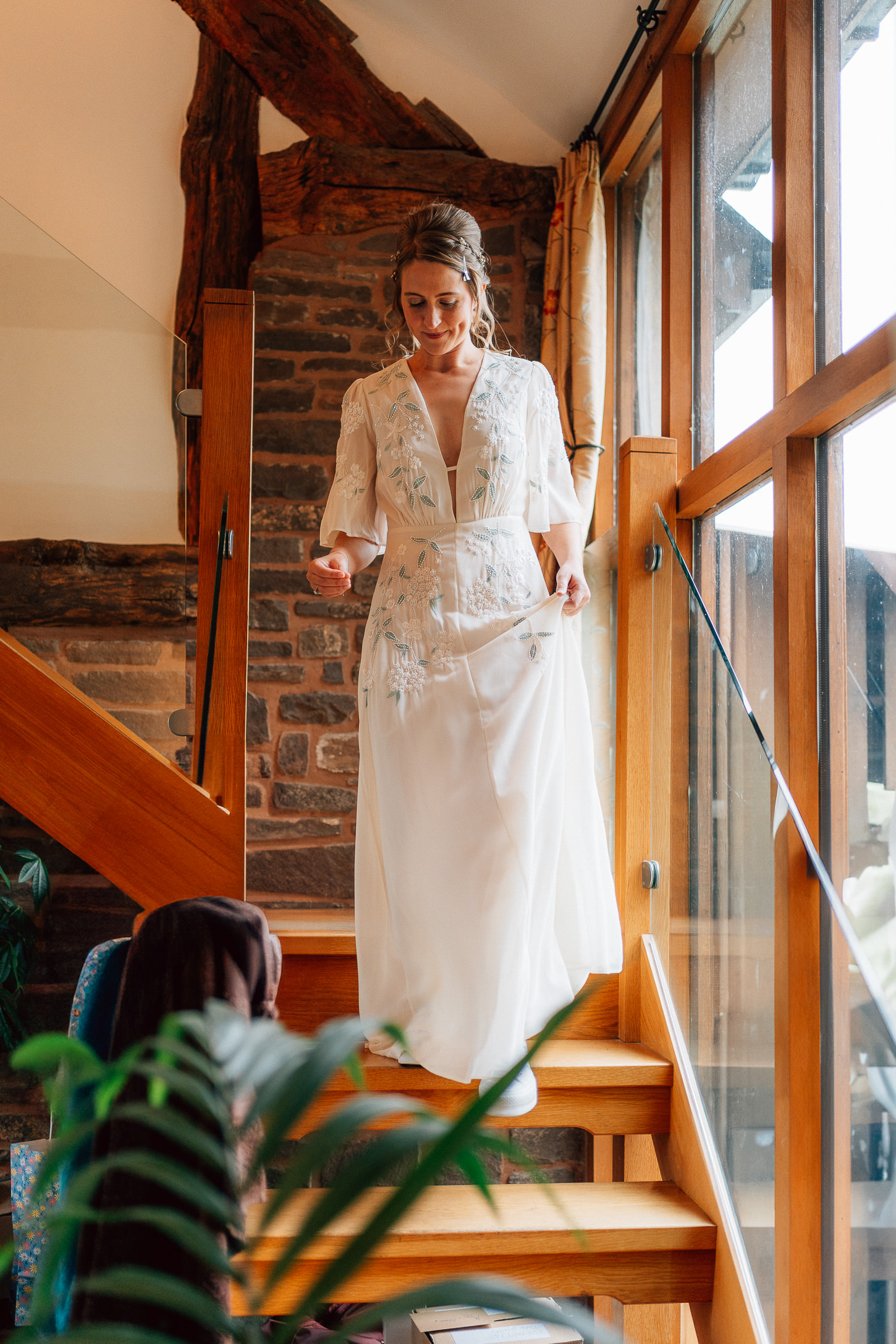 KATE JOHN SUGAR LOAF BARN WEDDING PHOTOGRAPHY 001 KATE JOHN SUGAR LOAF BARN WEDDING PHOTOGRAPHY 001